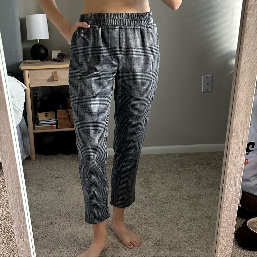 Cropped Charcoal Plaid Trousers with Elastic Waist